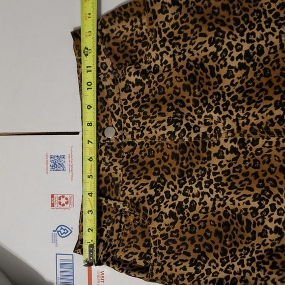 Cheetah‎ animal print khaki twill look rodeo style jeans pants size Medium new - Picture 16 of 16
